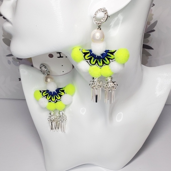 Hmong Hill Tribe Handmade Earrings - Picture 1 of 1